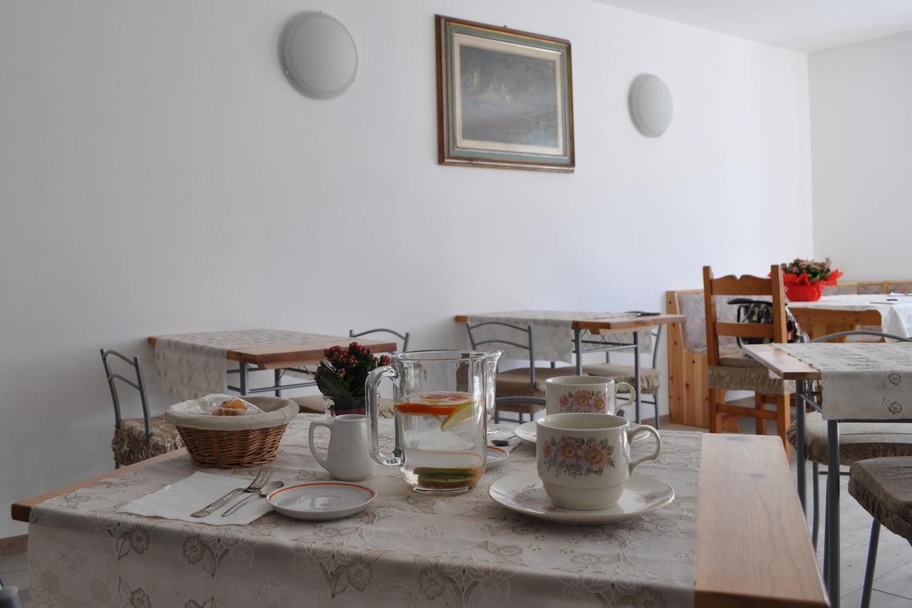 Il Girasole Hotel Сен Венсан Екстериор снимка